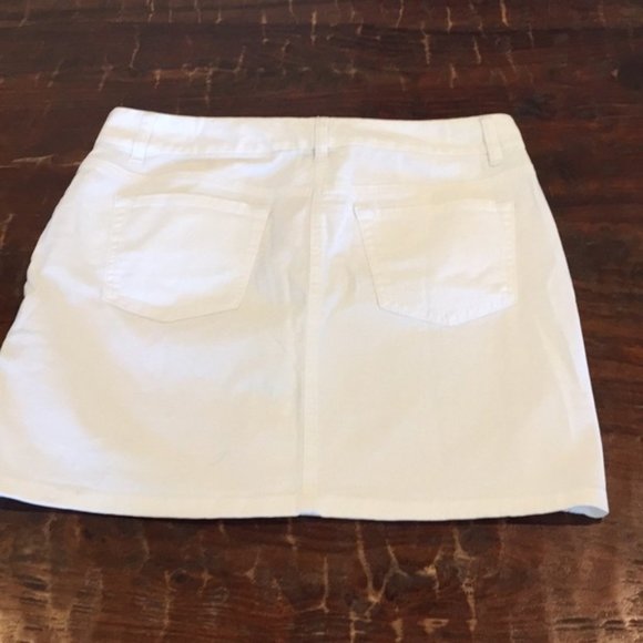 Ann Taylor Y2K Stretchy White Demin Jeans skirt Size 10P EUC - Picture 3 of 7